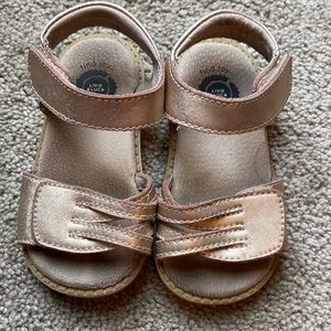 Livie &Luca size 7 gold sandals
